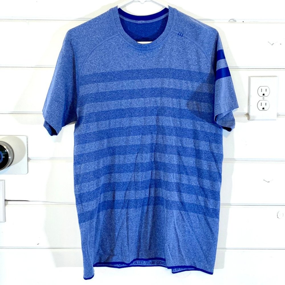 Lululemon short sleeve shirt medium